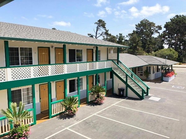 Monterey Pines Inn Main image